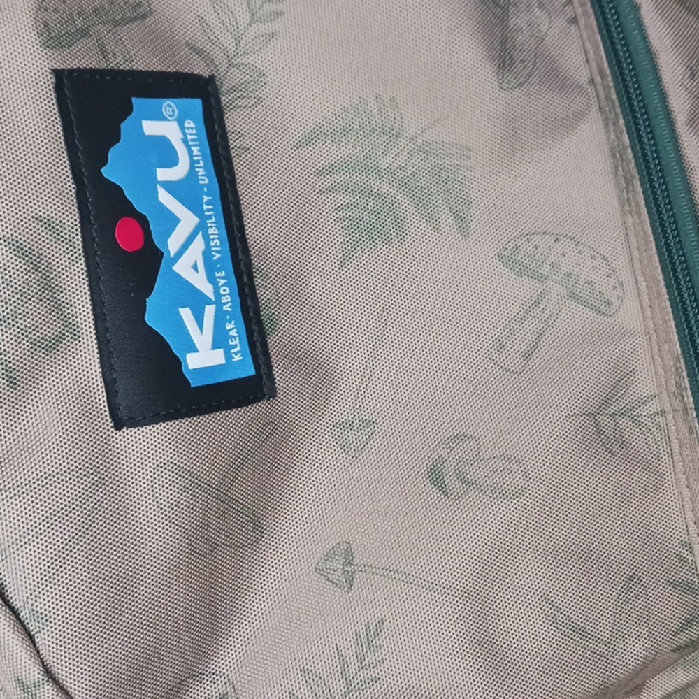 Kavu Neptune Mushroom Backpack, New With Tags - Picture 4 of 5